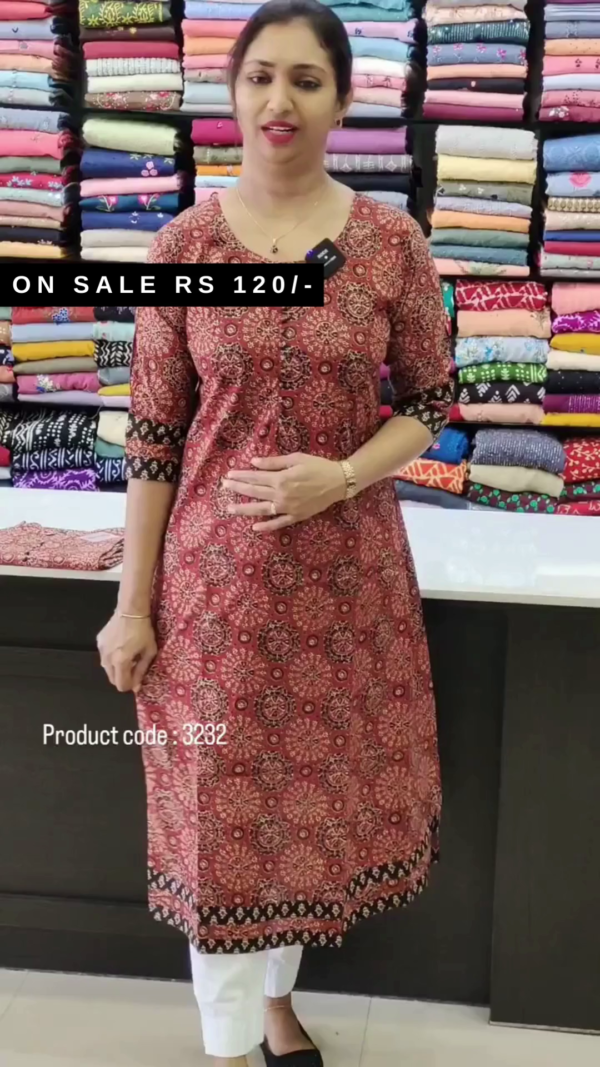Women Floral Print Pure Cotton Straight Kurta