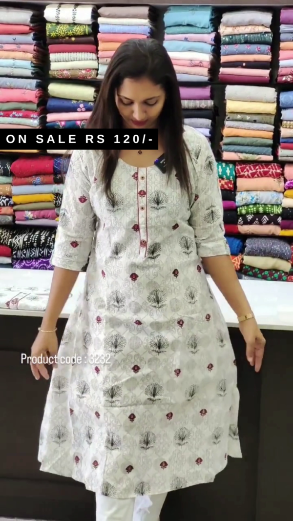Women Floral Print Pure Cotton Straight Kurta - Image 6